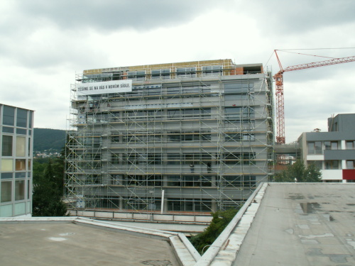 Administrativn budova a bytov dm na ulici Sochorova v Brn